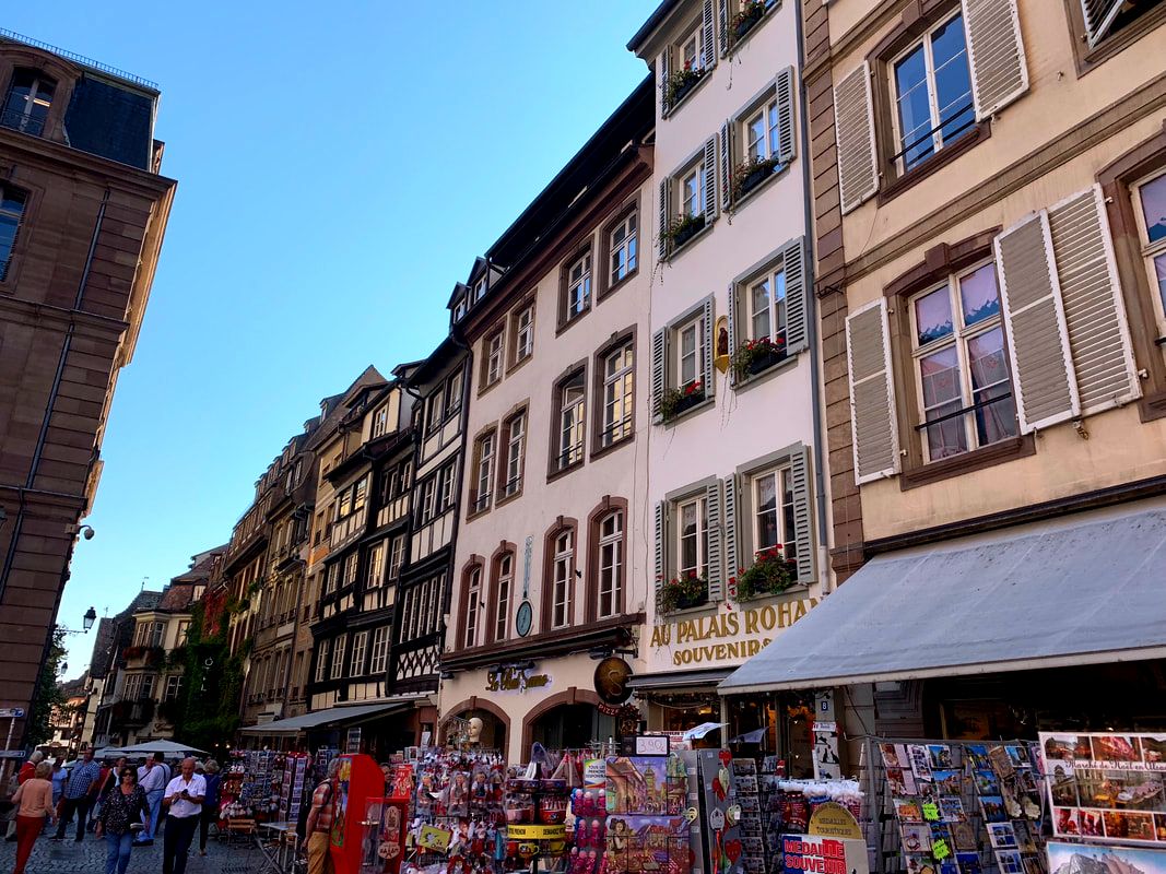 Buying Souvenirs in Europe